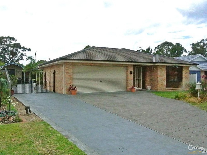 7 Holbert Cl, Tea Gardens NSW 2324