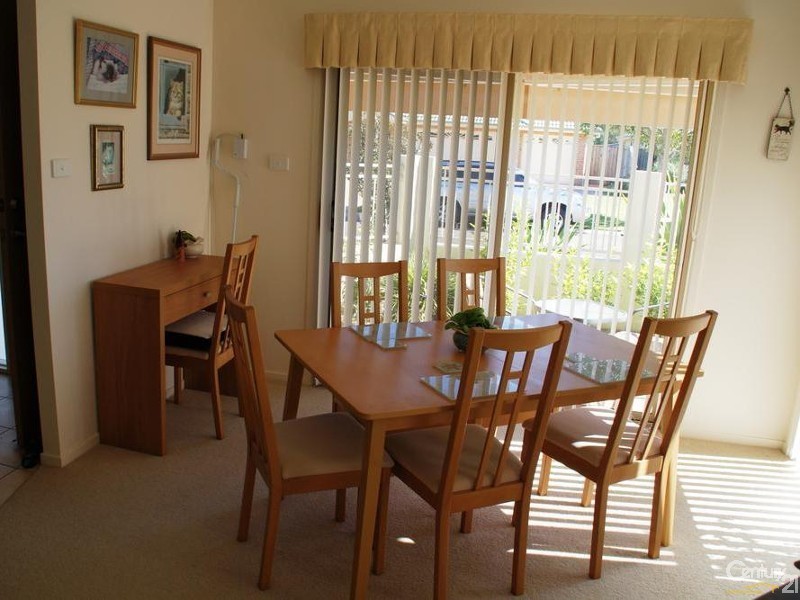 2/16 Ayres Ave, Tea Gardens NSW 2324