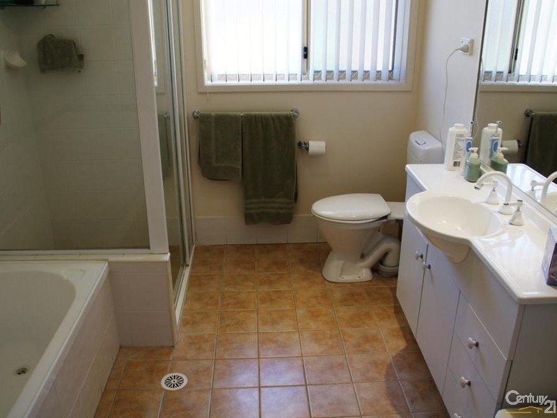 2/16 Ayres Ave, Tea Gardens NSW 2324