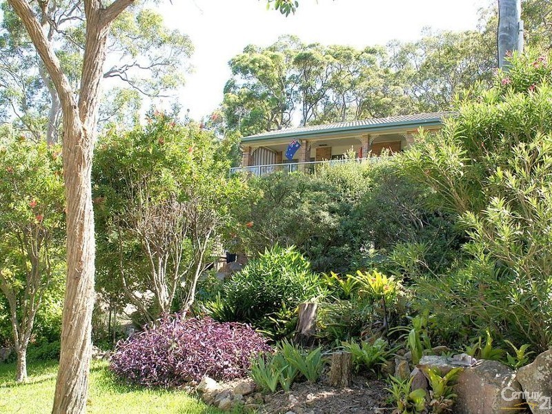 15 The Esplanade, North Arm Cove NSW 2324