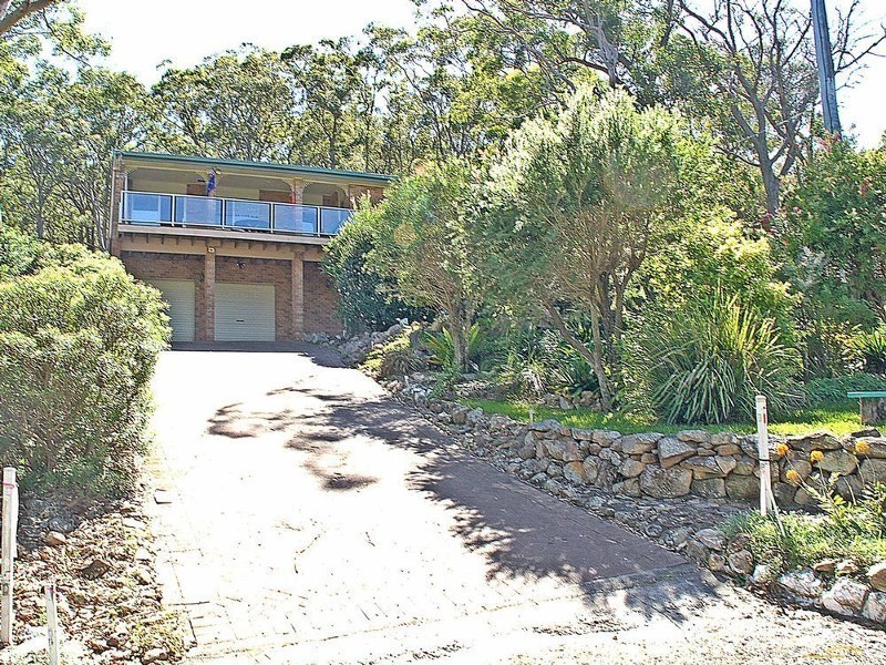 15 The Esplanade, North Arm Cove NSW 2324