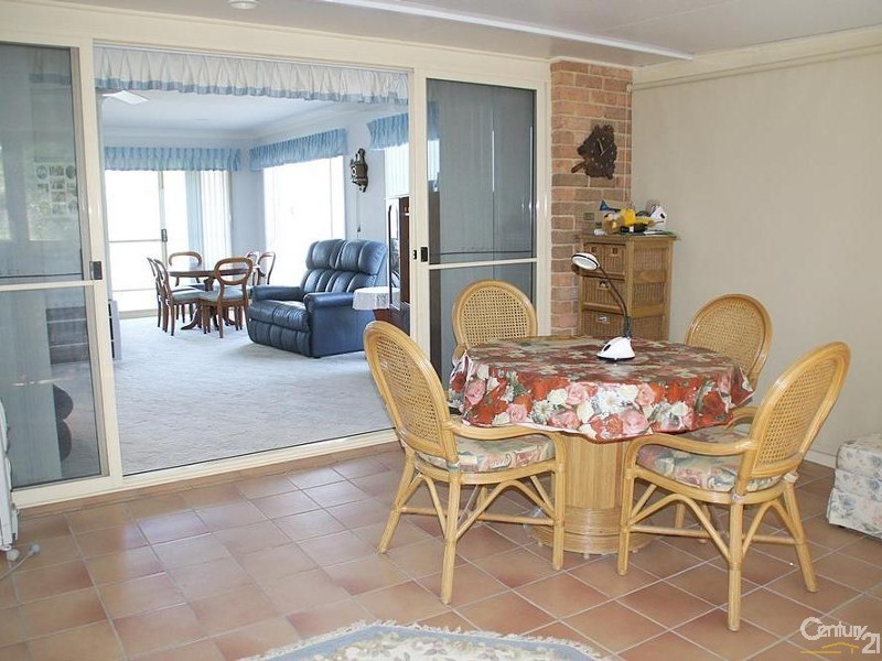 15 The Esplanade, North Arm Cove NSW 2324