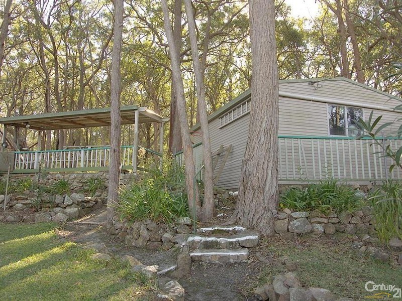 15 The Esplanade, North Arm Cove NSW 2324