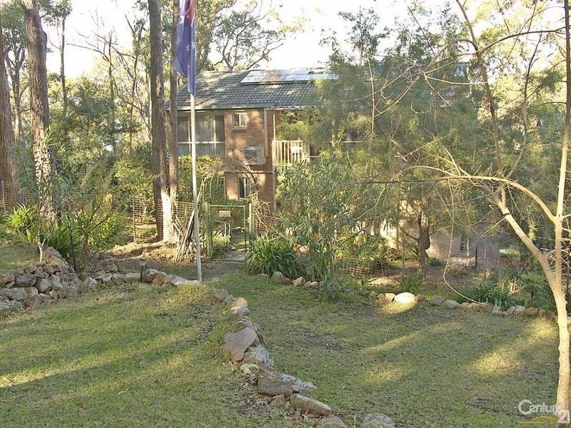 15 The Esplanade, North Arm Cove NSW 2324