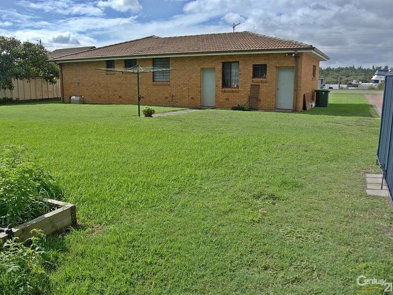 13 Marine Dr, Tea Gardens NSW 2324