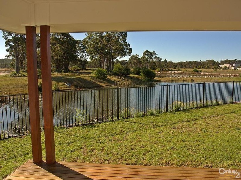 13 Shoreline Dr, Tea Gardens NSW 2324