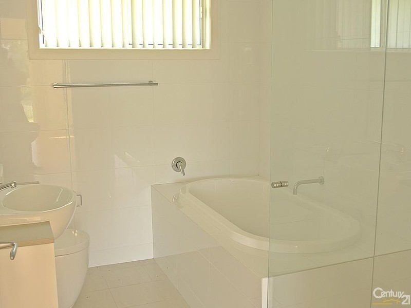 13 Shoreline Dr, Tea Gardens NSW 2324