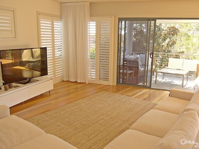 2/2 Port Stephens St, Tea Gardens NSW 2324