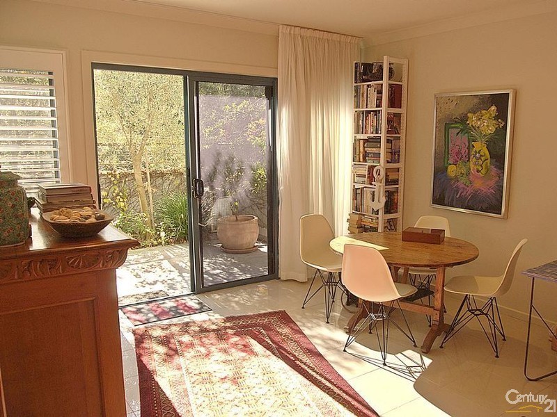 2/2 Port Stephens St, Tea Gardens NSW 2324