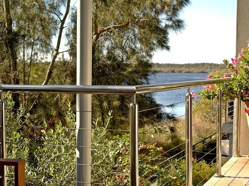 2/2 Port Stephens St, Tea Gardens NSW 2324