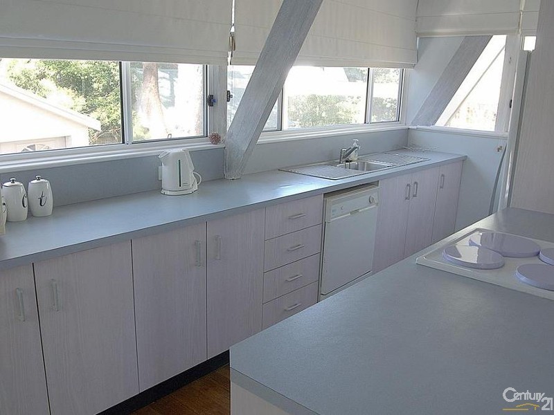 12 Fishermans Walk, Hawks Nest NSW 2324