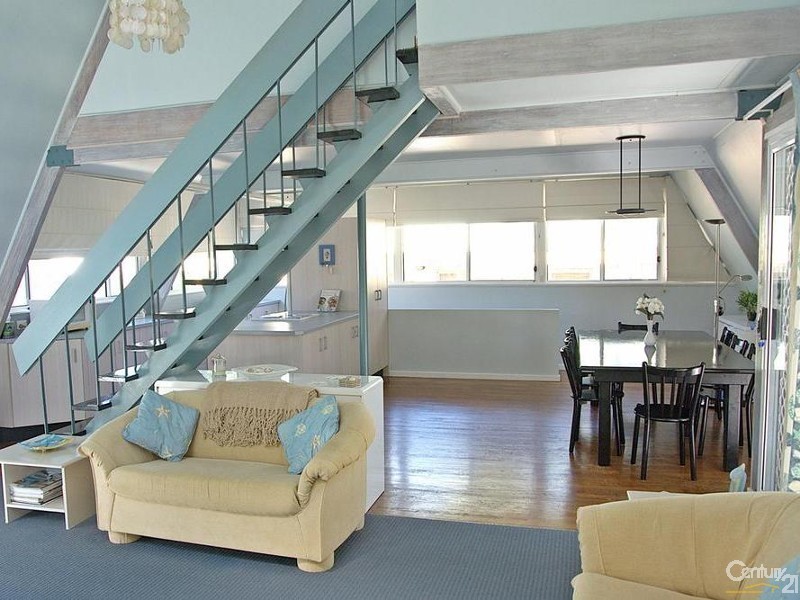 12 Fishermans Walk, Hawks Nest NSW 2324