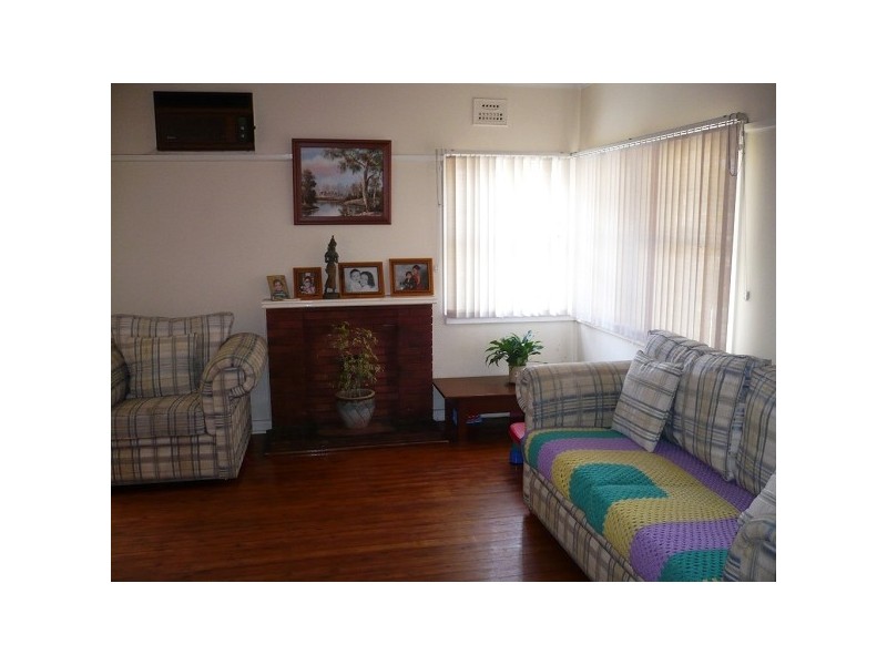 8 Norman Avenue, Dolls Point NSW 2219