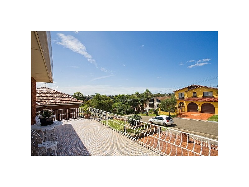 12 Centre Street, Blakehurst NSW 2221