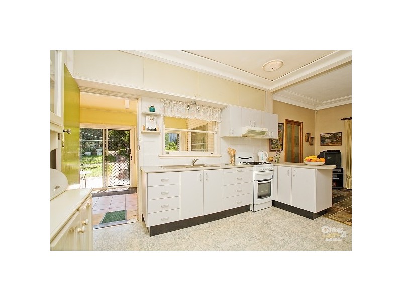 3 Manins Avenue, Kingsgrove NSW 2208