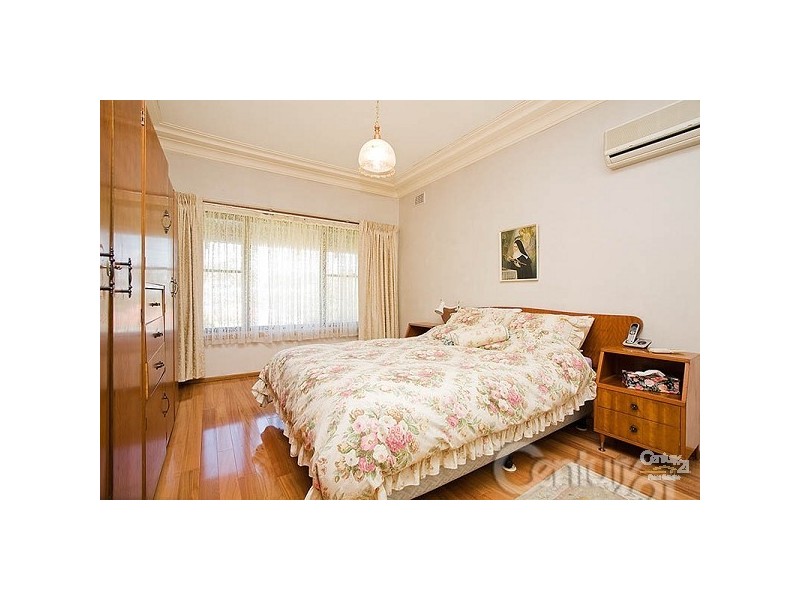 3 Manins Avenue, Kingsgrove NSW 2208