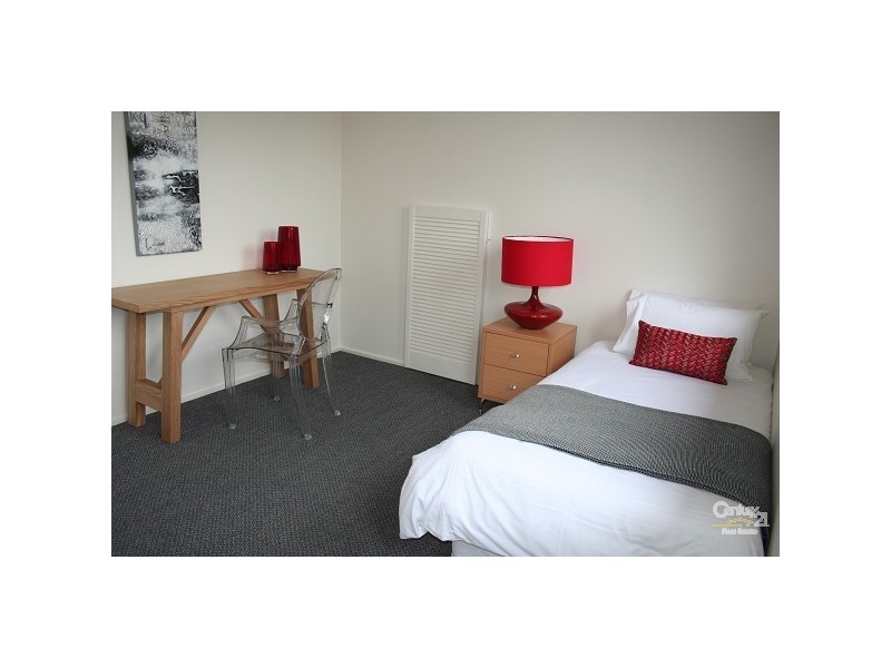 1 Owen Place, Illawong NSW 2234