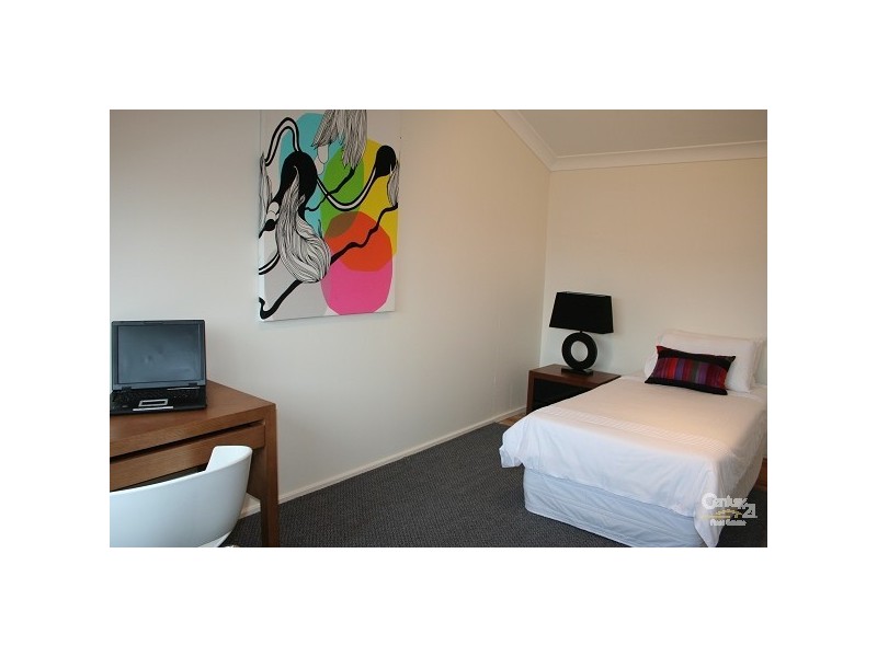 1 Owen Place, Illawong NSW 2234