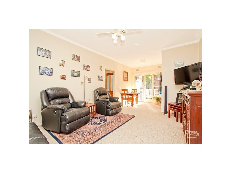 9/11 Gannon Avenue, Dolls Point NSW 2219