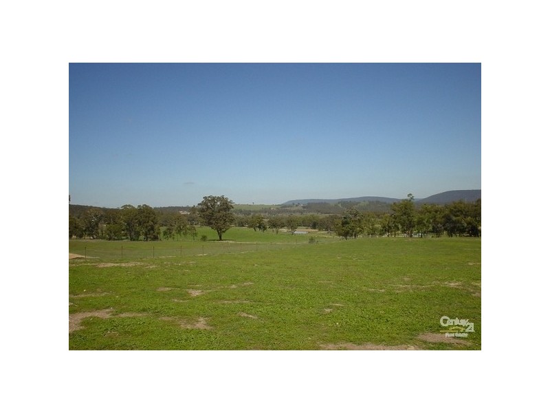 168 Long Swamp Road, Greenwich Park NSW 2580