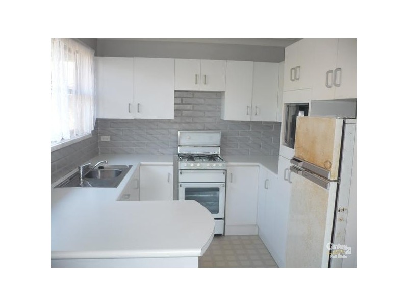 6 McMillan Ave, Sandringham NSW 2219