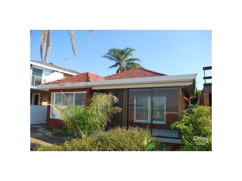 10 Carruthers Drive, Dolls Point NSW 2219