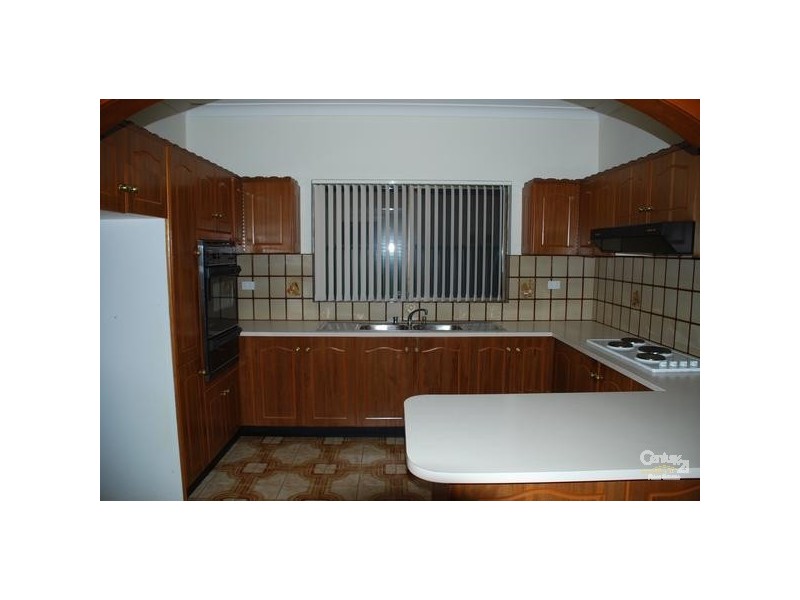 10 Minton Ave, Dolls Point NSW 2219