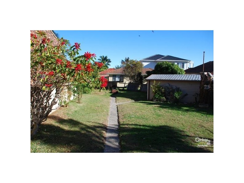 4 McMillan Avenue, Dolls Point NSW 2219