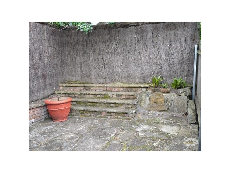 2 Woodlands Ave, Blakehurst NSW 2221