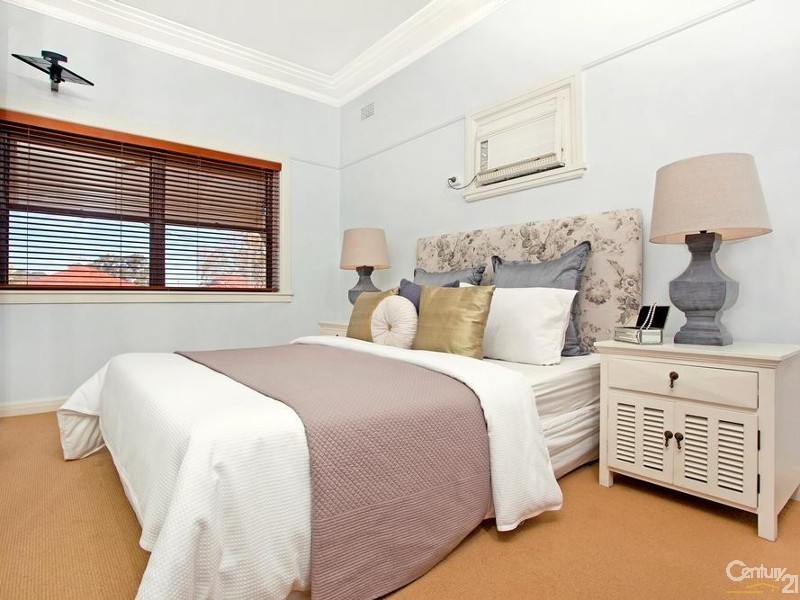 24  Lobb Crescent, Beverley Park NSW 2217