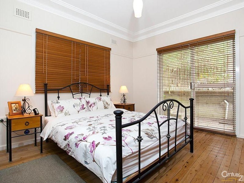 17 Bay Road, Oatley NSW 2223