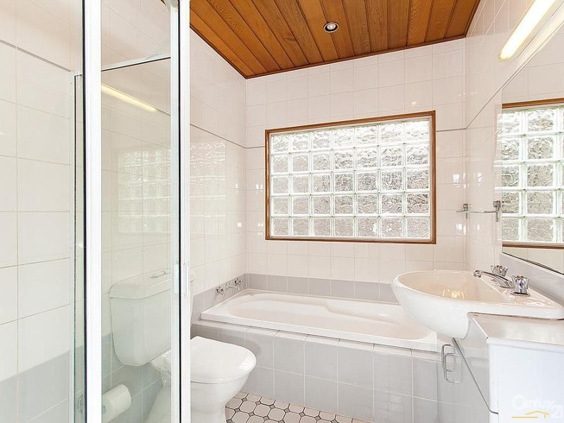 17 Bay Road, Oatley NSW 2223