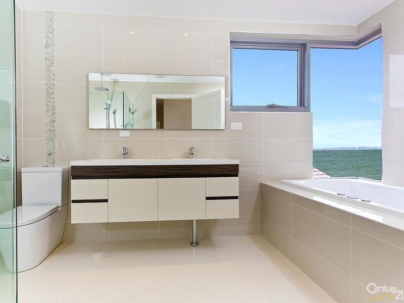 33 Riverside Drive, Sans Souci NSW 2219