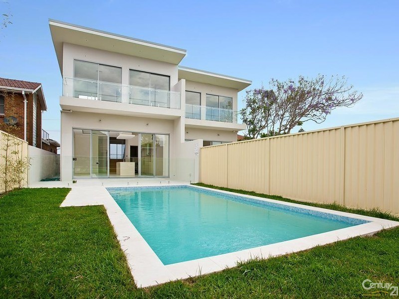 33 Riverside Drive, Sans Souci NSW 2219