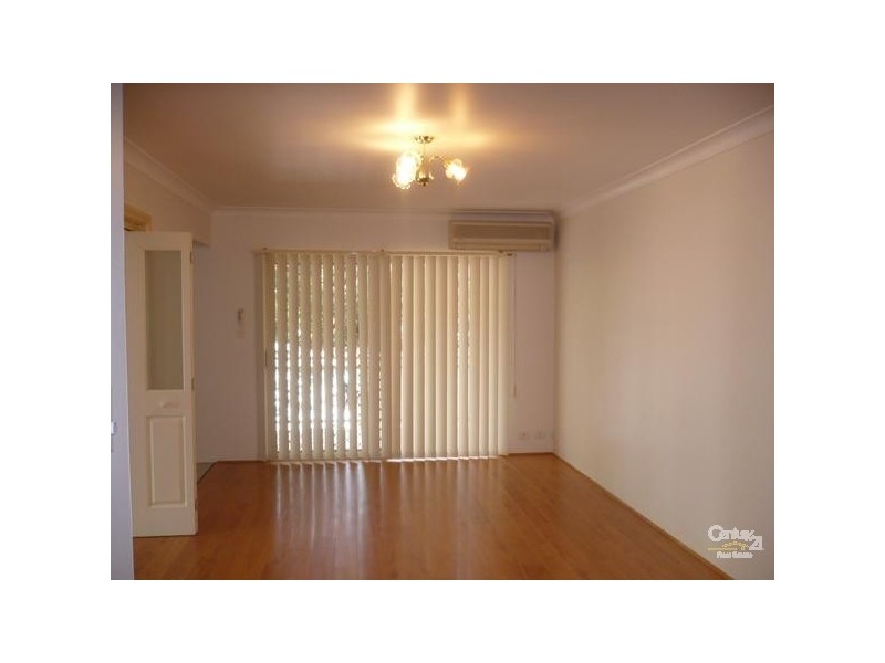2/10 Betts Ave, Blakehurst NSW 2221