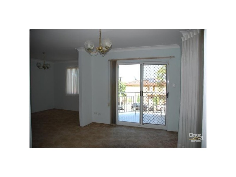 1/12 Hillcrest Ave, Hurstville NSW 2220