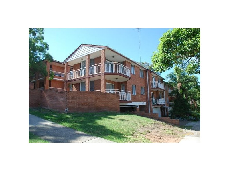 1/12 Hillcrest Ave, Hurstville NSW 2220