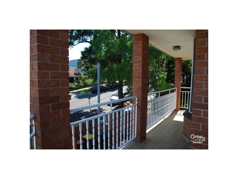 1/12 Hillcrest Ave, Hurstville NSW 2220