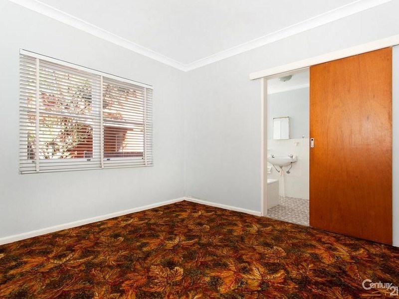 2/48 The Avenue, Hurstville NSW 2220