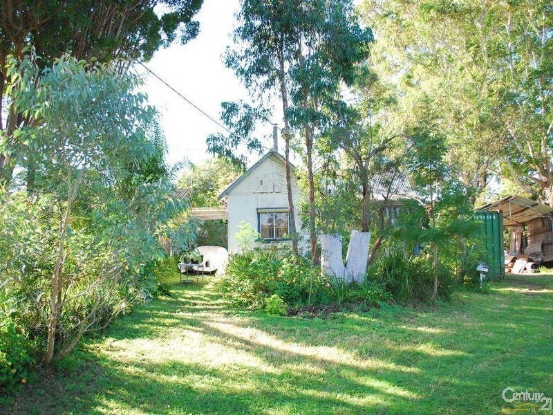 6 Elliott Street, Picnic Point NSW 2213