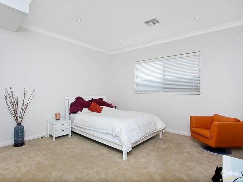 25/95 Sandringham Street (Access through Norman Avenue, Dolls Point), Sans Souci NSW 2219