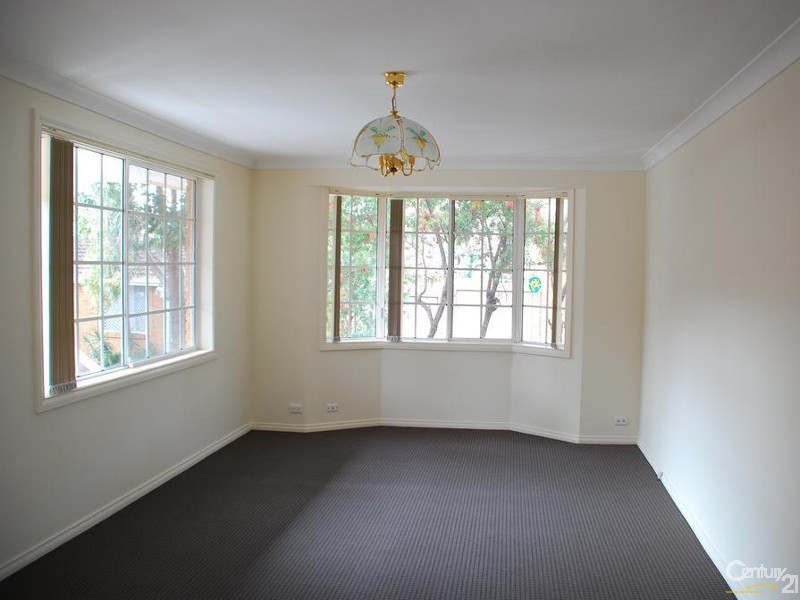 2/76 Cronulla St, Carlton NSW 2218