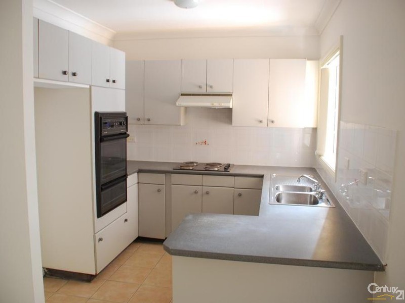 2/76 Cronulla St, Carlton NSW 2218