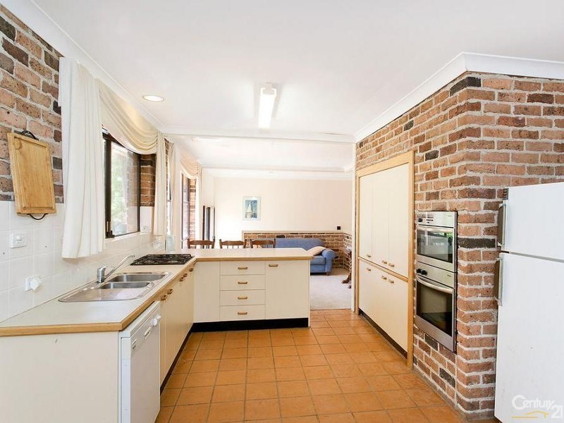 30 Lyons Road, Picton NSW 2571