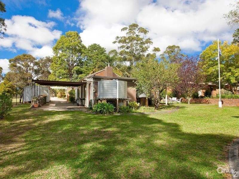 30 Lyons Road, Picton NSW 2571