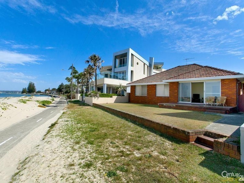 8 Primrose Ave, Sandringham NSW 2219