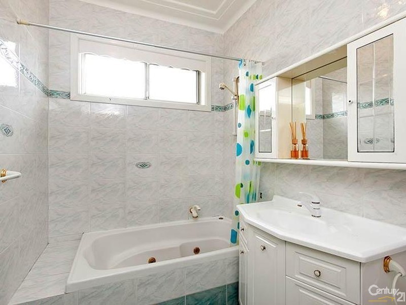 70 Harslett Crescent, Beverley Park NSW 2217