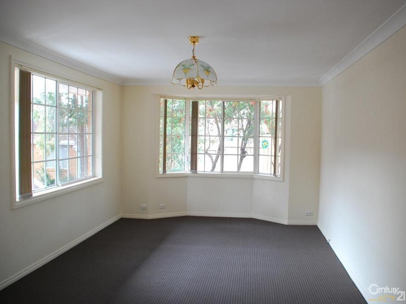 2/76 Cronulla Street, Carlton NSW 2218