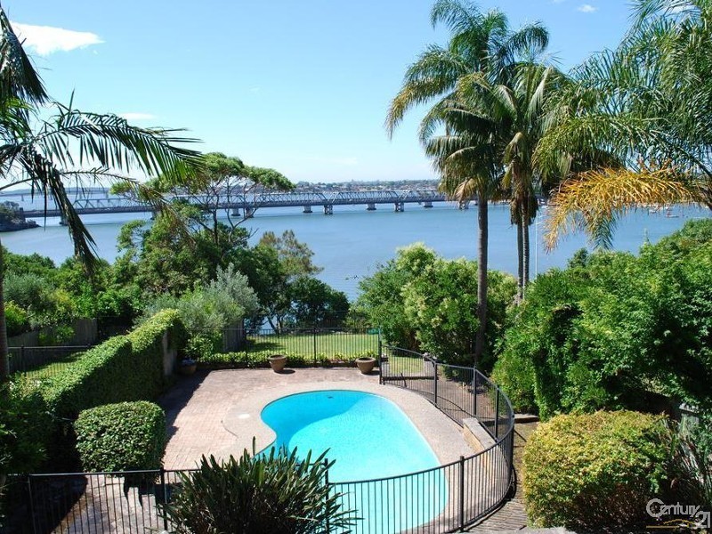 2 Woodlands Avenue, Blakehurst NSW 2221