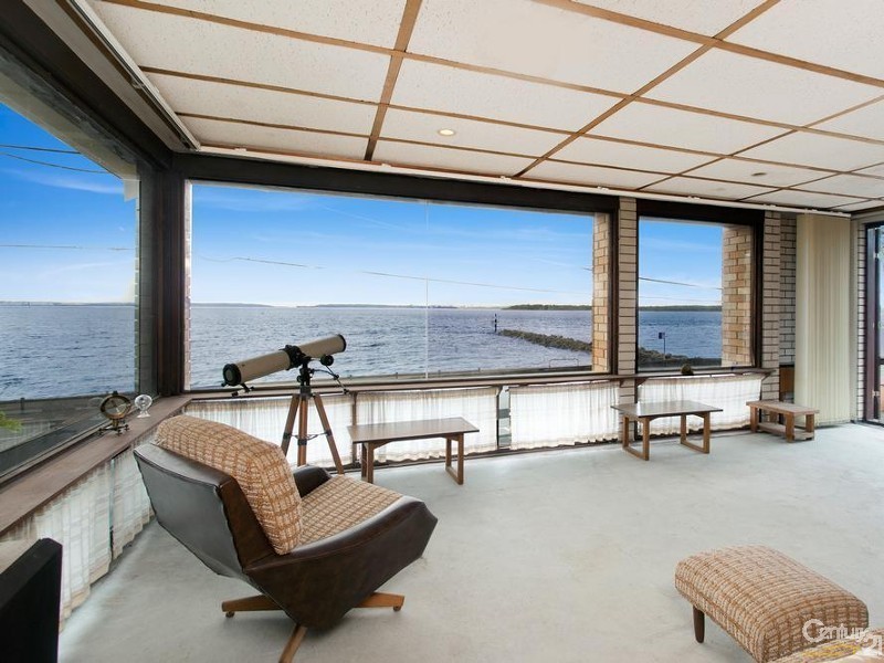 9 Carruthers Drive, Dolls Point NSW 2219